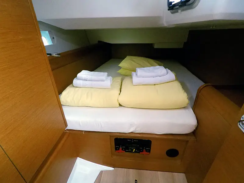 Elissa, Jeanneau Sun Odyssey 449