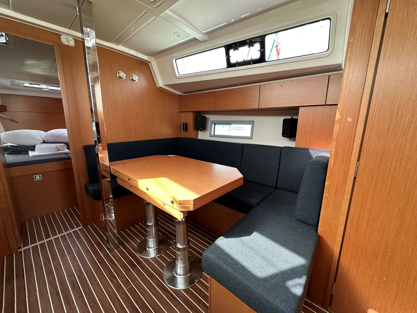 S/Y Sienna, photograph 11
