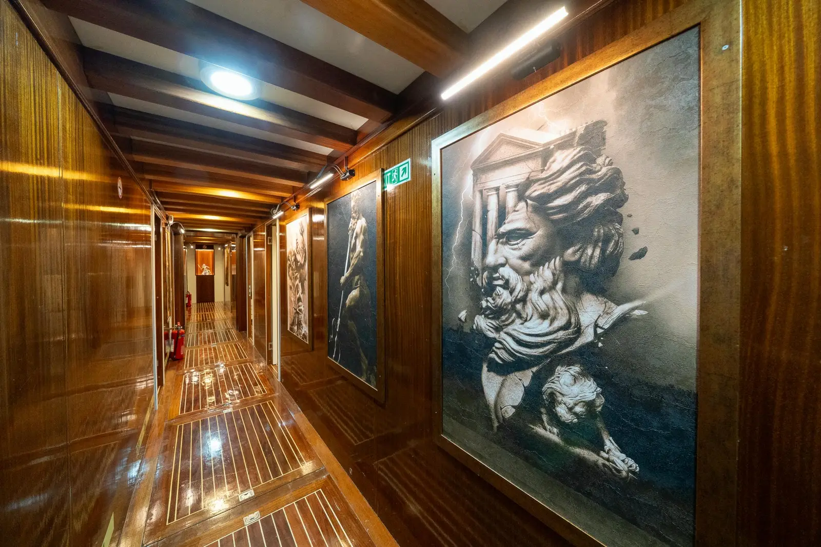 Premium, photograph 124