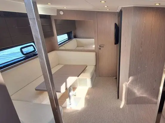 Sabijac, Interior image