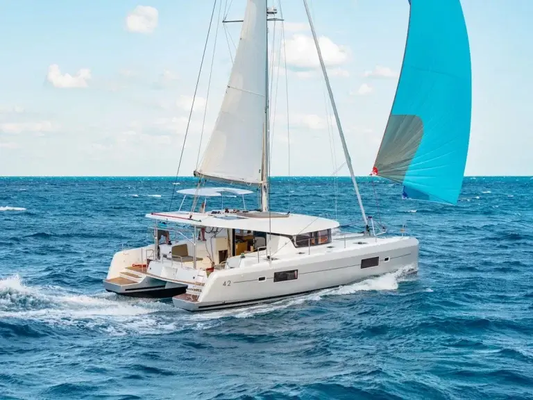 Sea to Sky, Lagoon 42