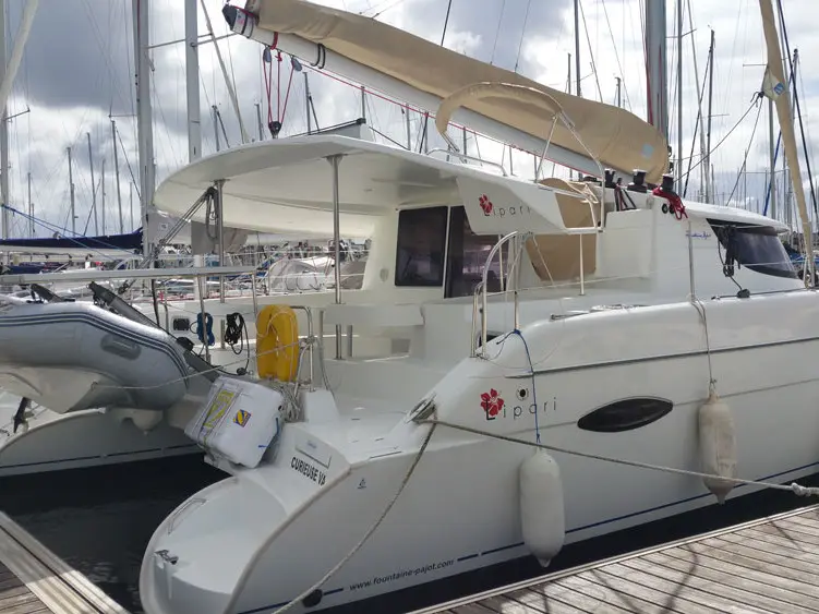 Curieuse, Main image