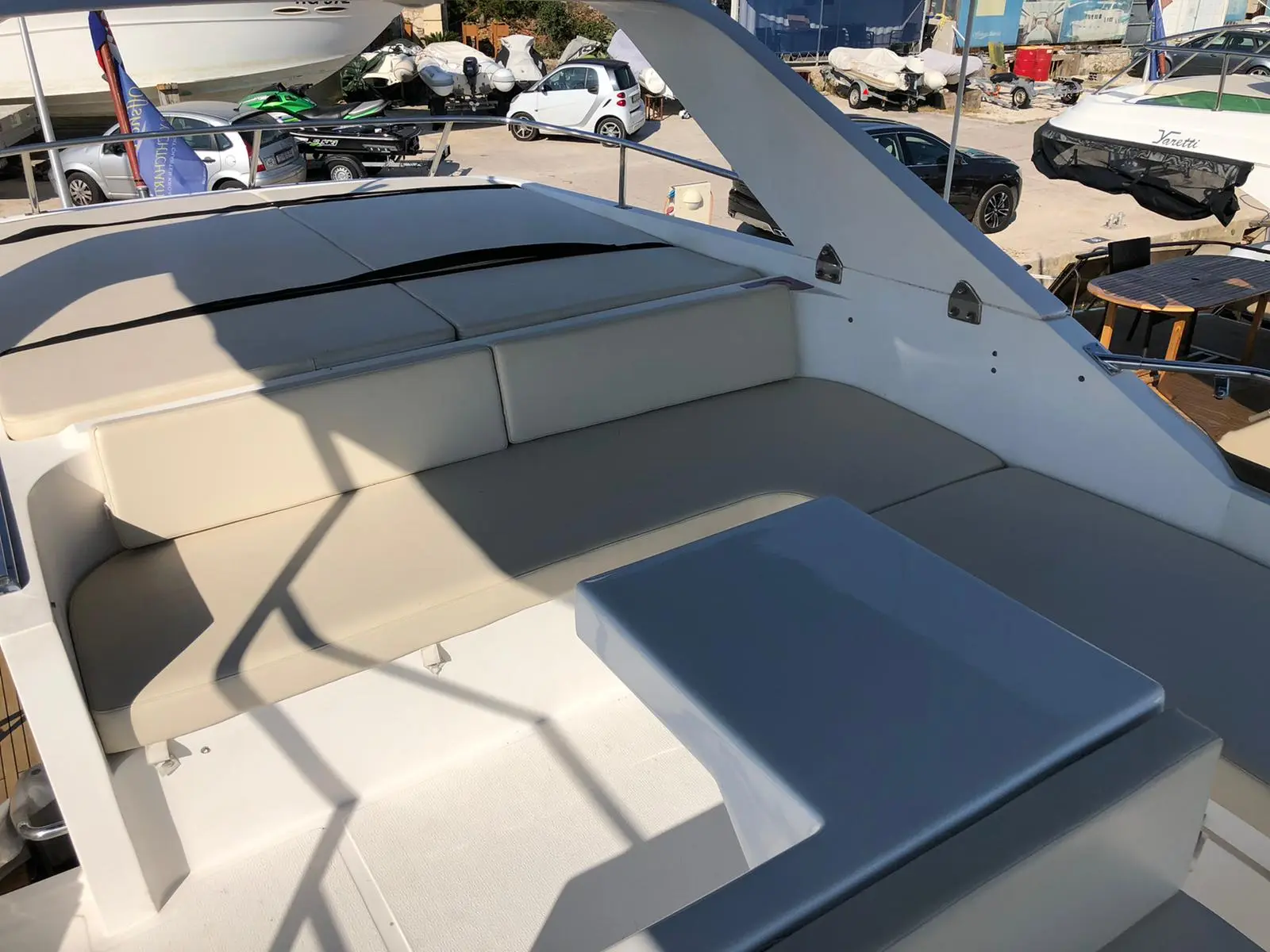 Royal , 5