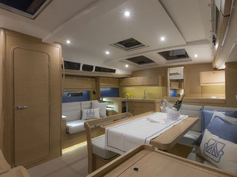 AF-D460GL2, Interior image