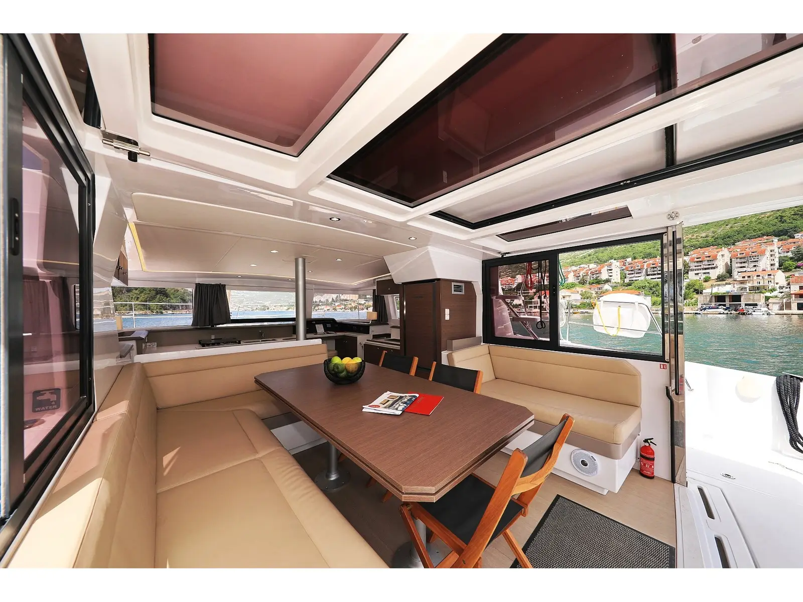 Princess BaLi 4.1, Interior image