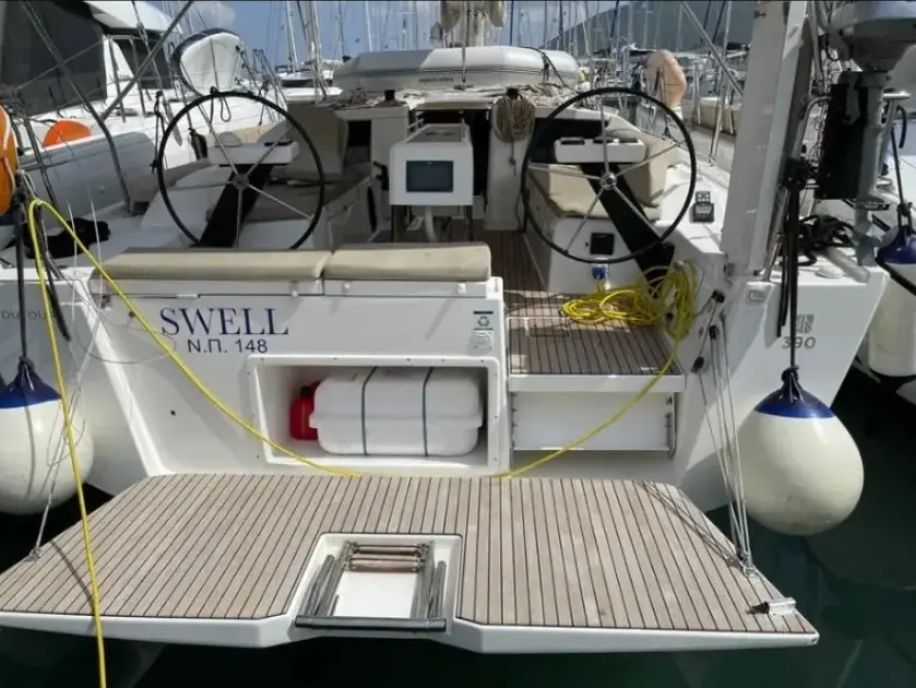 Swell, photograph 4