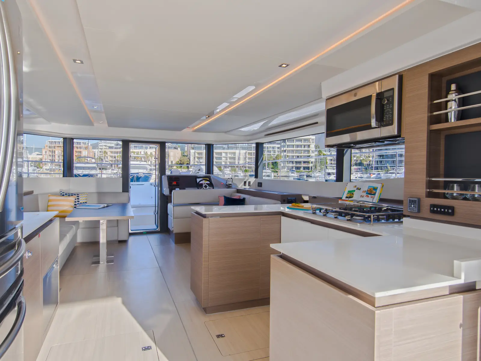 Moorings 534 PC/8+1 Club, Interior image