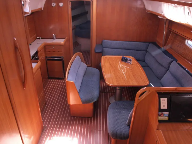 Sea King, interior