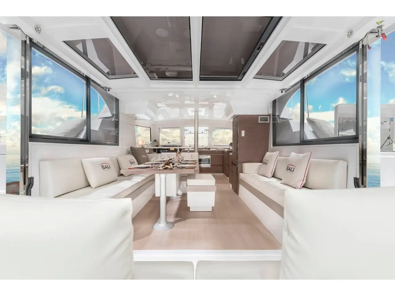 One Flirt, Interior image