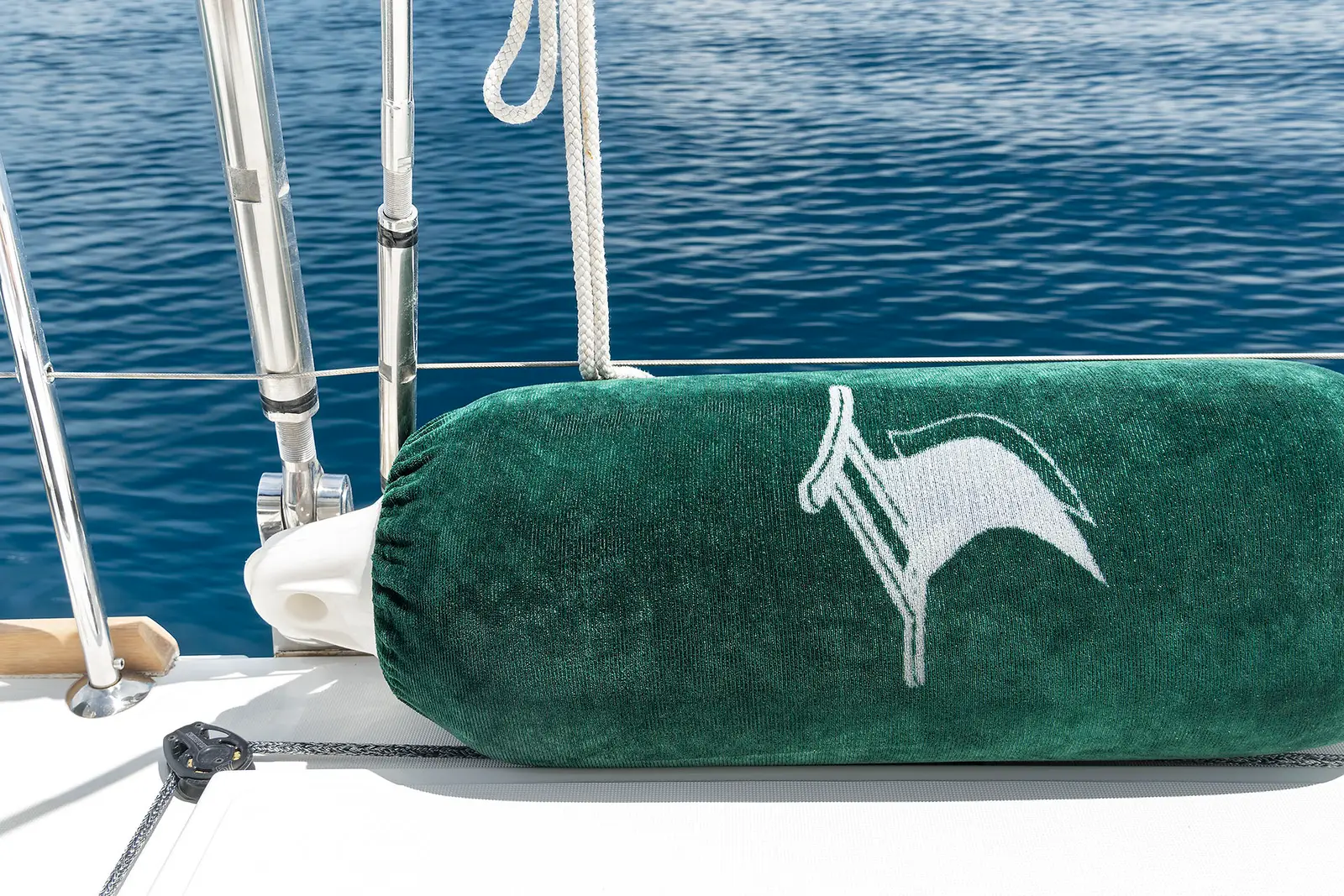 EMERALD GEMINI, photograph 6