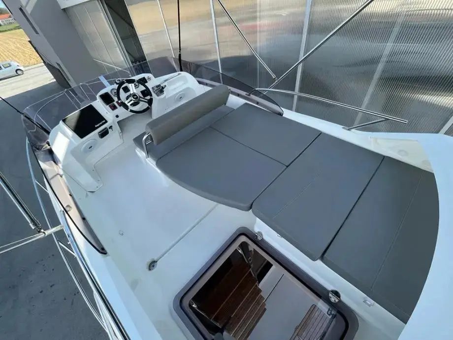 Antares 32 Fly, photograph 5