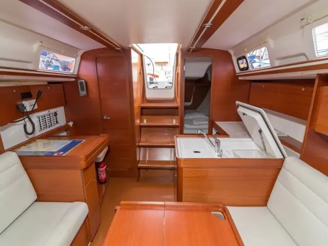 Vittoria, Interior image