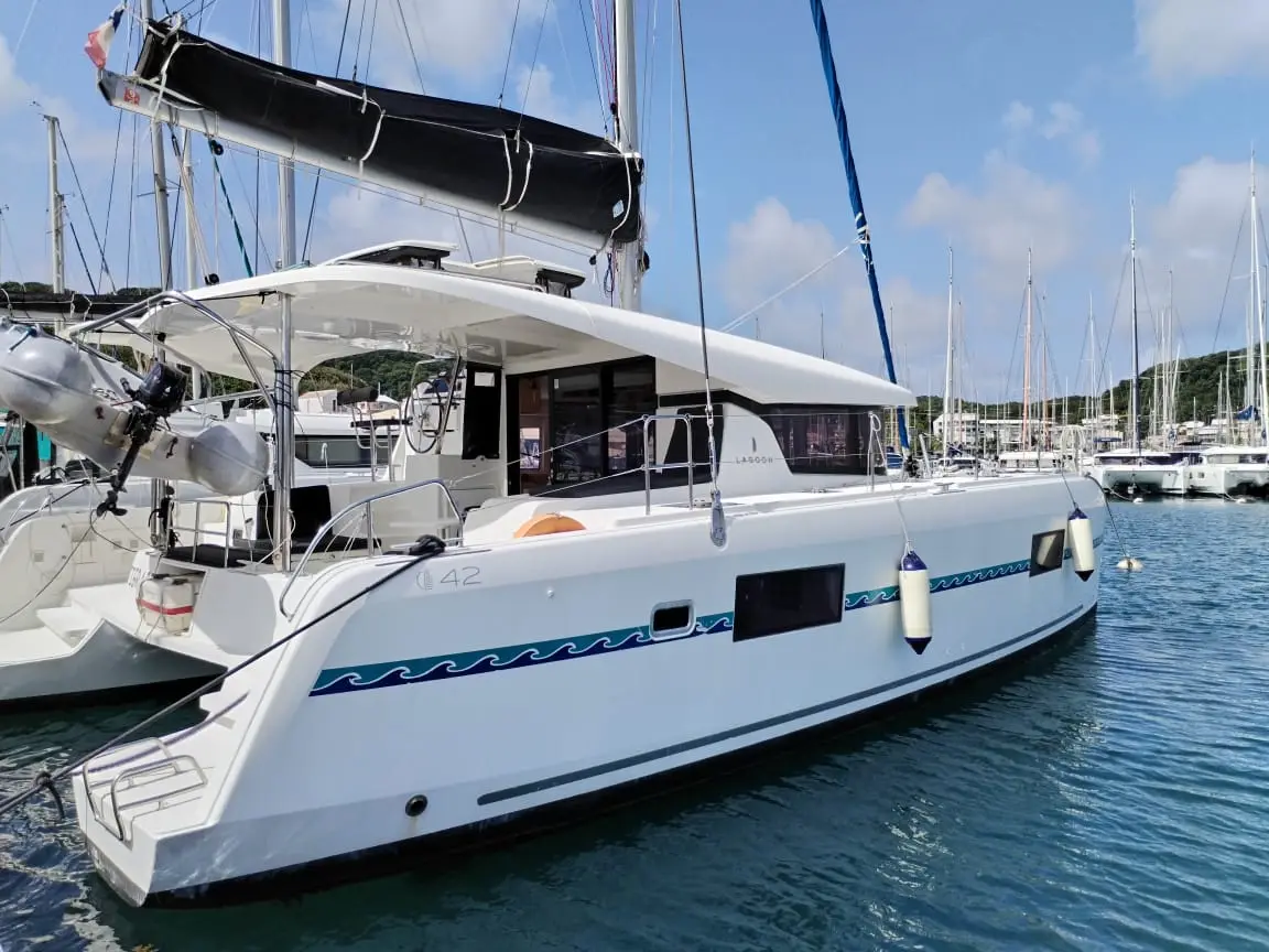 Tigra, Lagoon 42