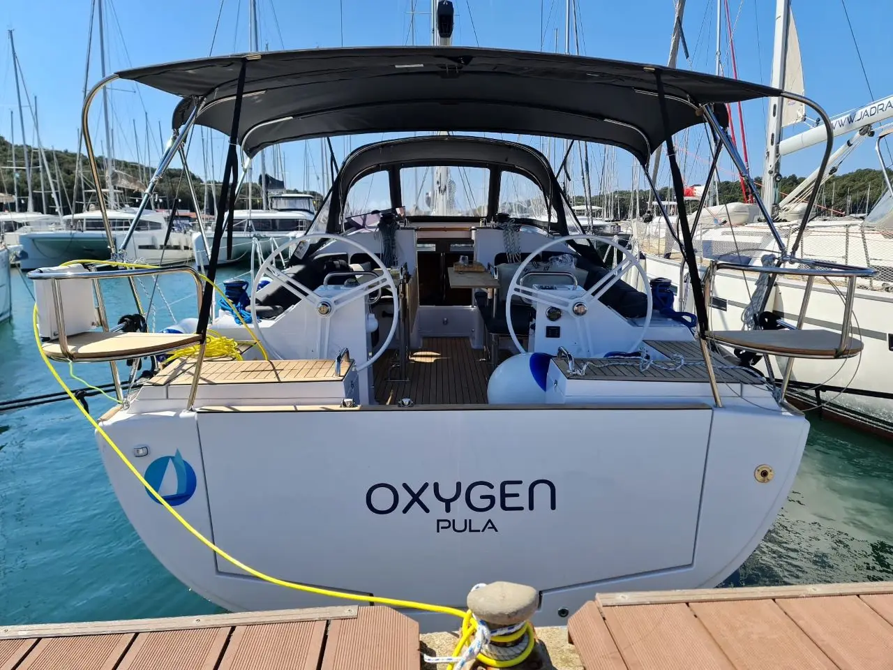OXYGEN, photograph 5