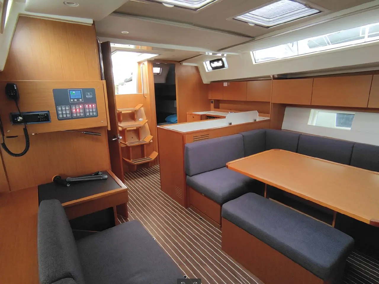 Katrin, Interior image