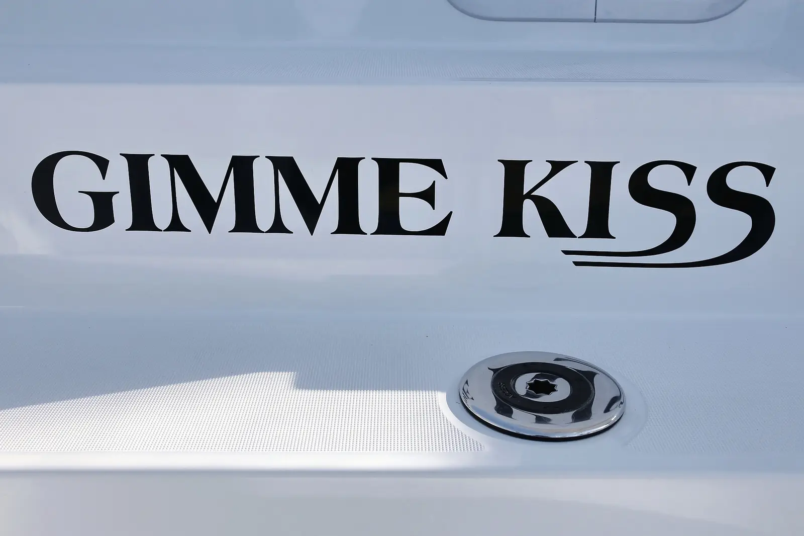 GIMME KISS, photograph 38