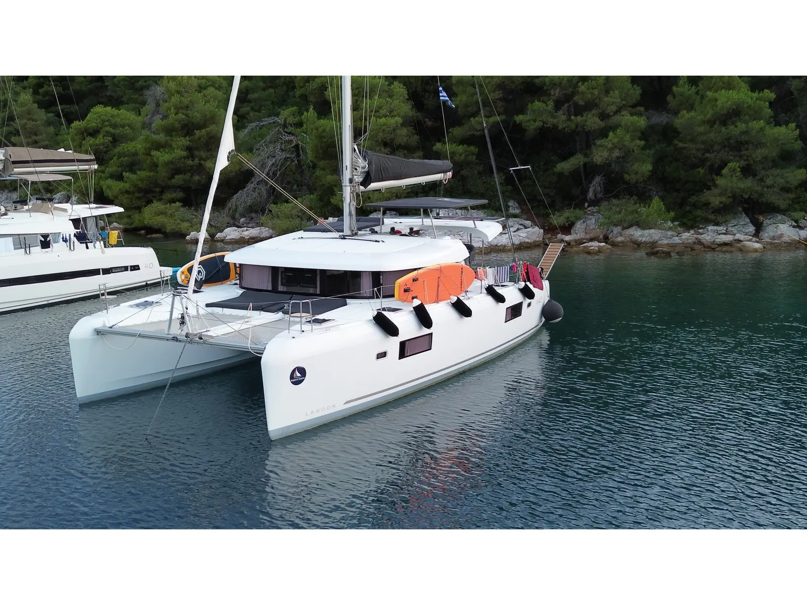 Marina 3, Main image
