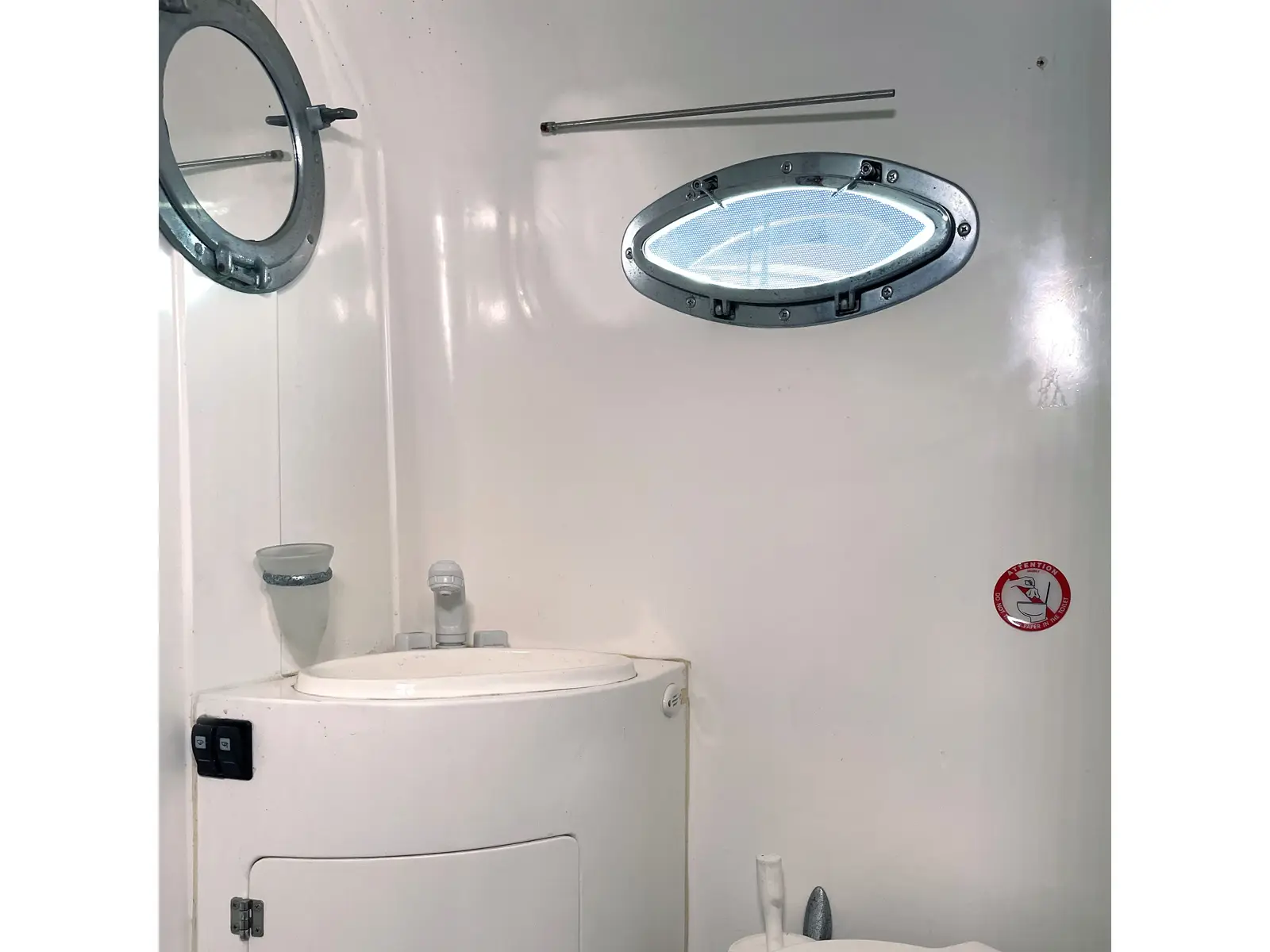 Toi Moi, Plan image