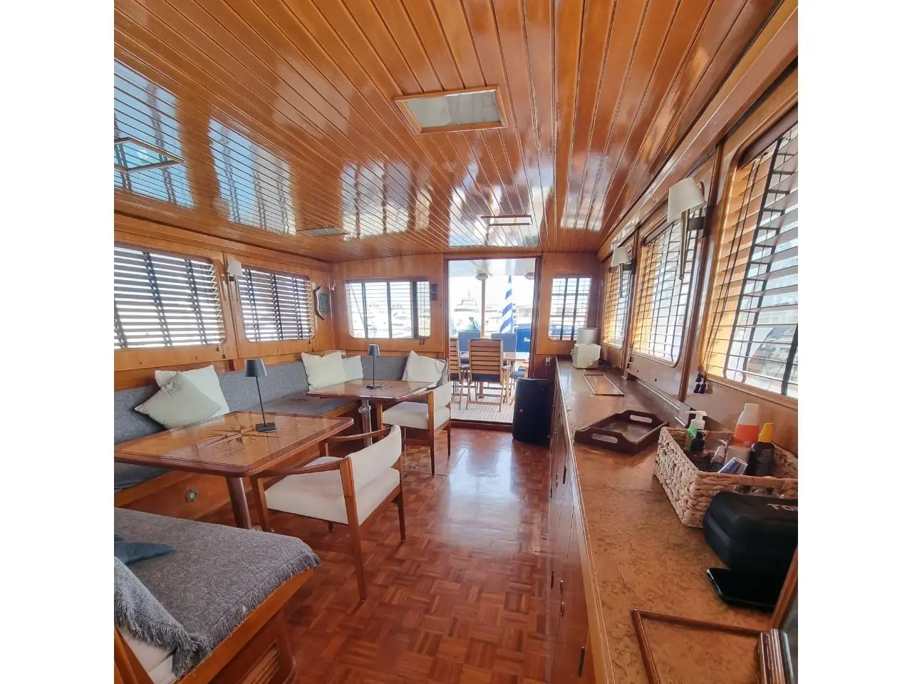 Hercules Poirot, Interior image