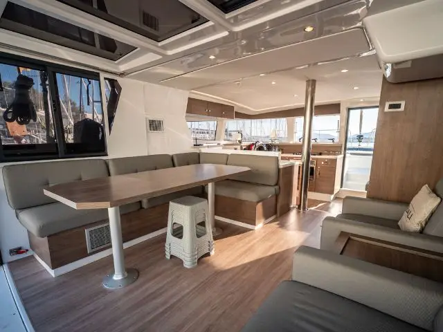 Silver IX, Interior image