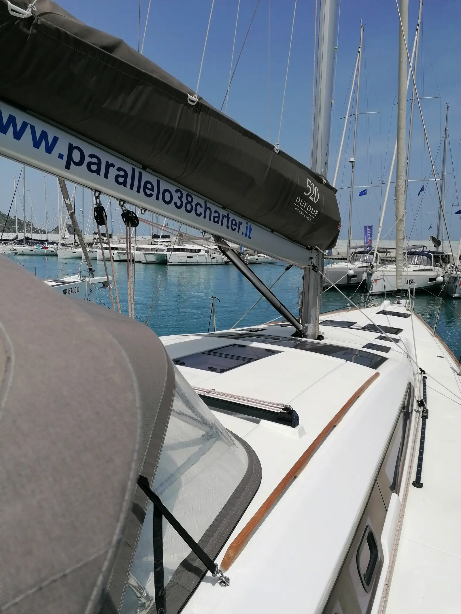 Parbleu, photograph 5