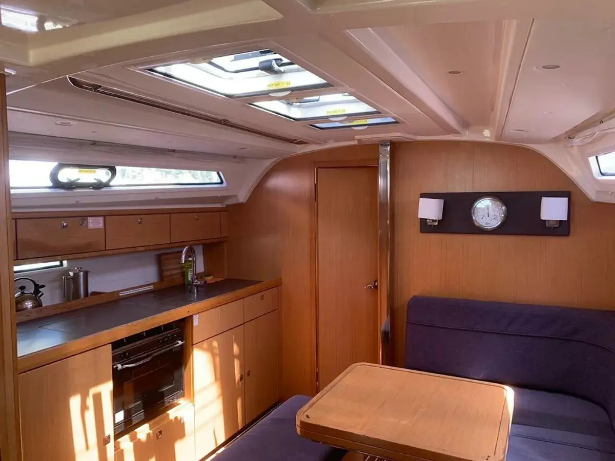 WHATEVER, Interior image