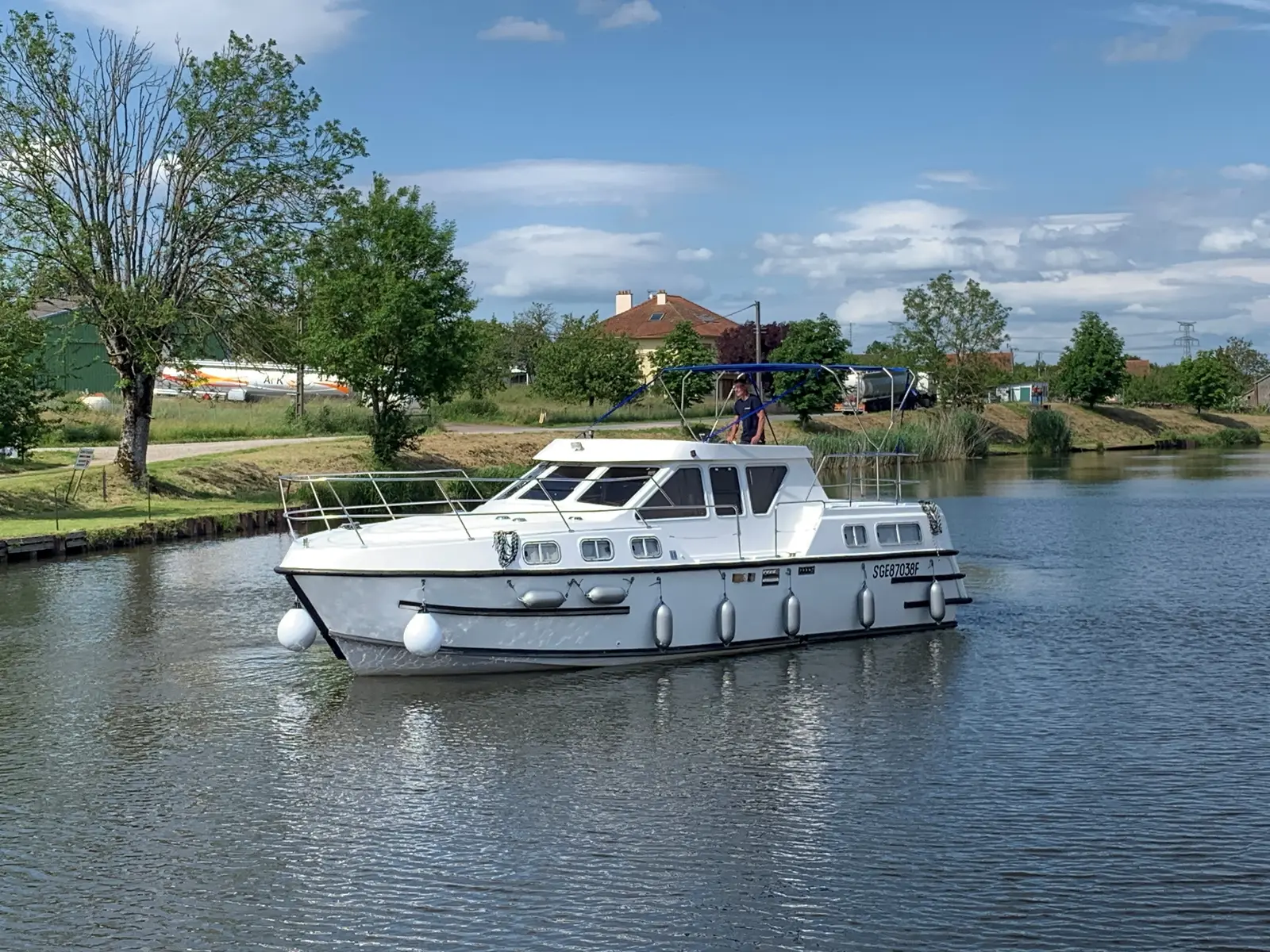 2403, Main image