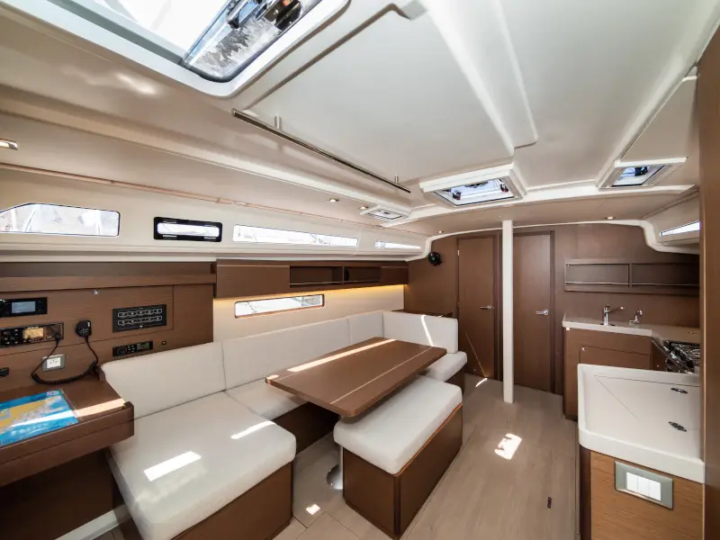 Poseidon, Interior image