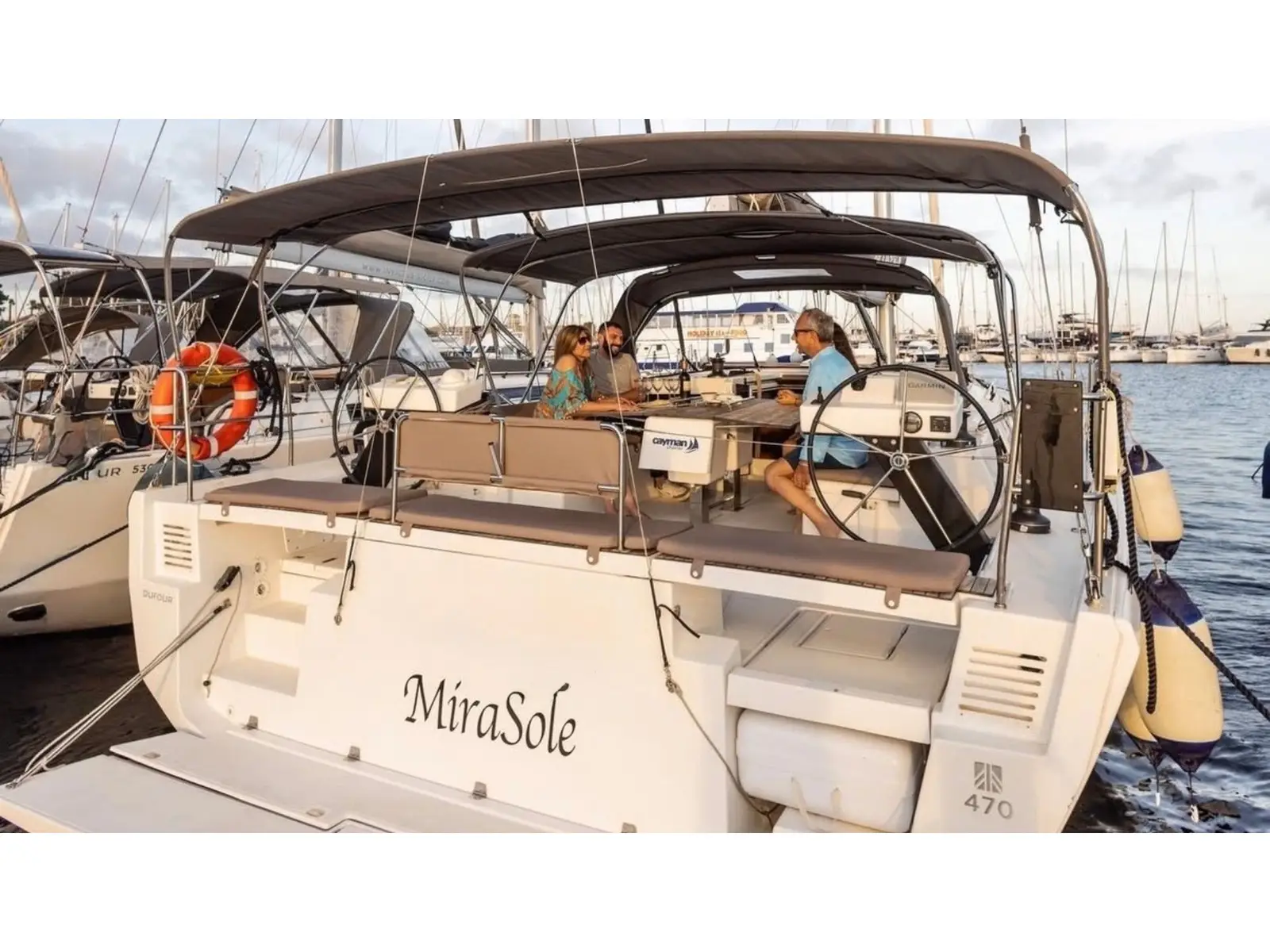 Mirasole, Dufour 470