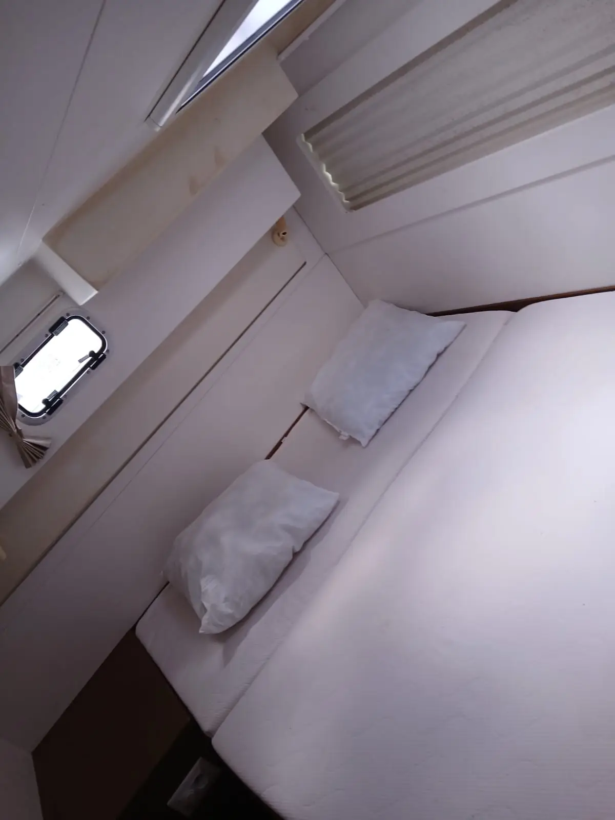 Uiara, Cabin