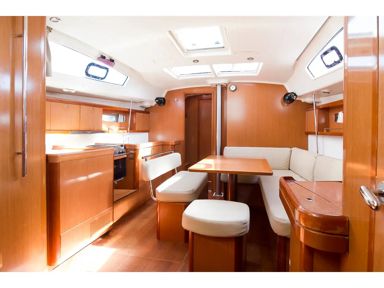 Demonio de Tasmania, Interior image