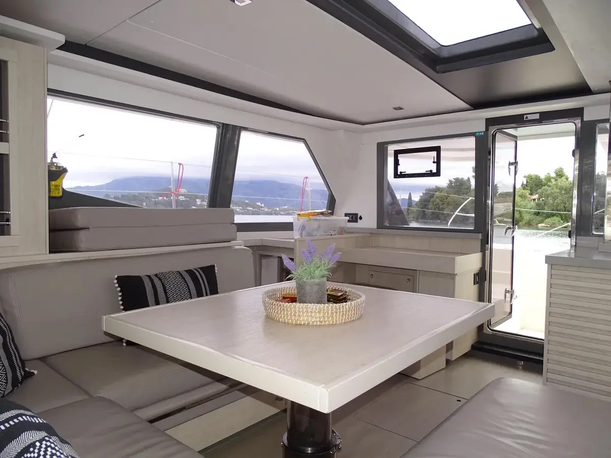 Obsession, Interior image