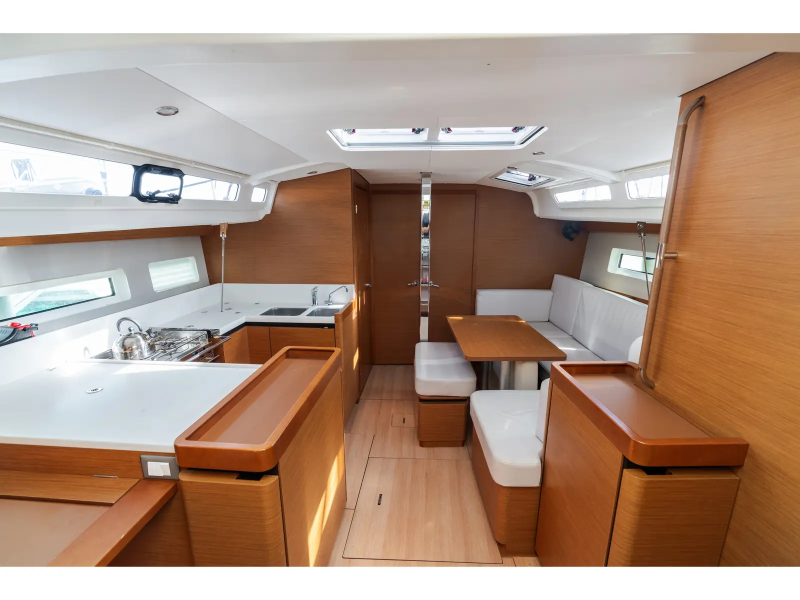 Diana - Standard line, Interior image