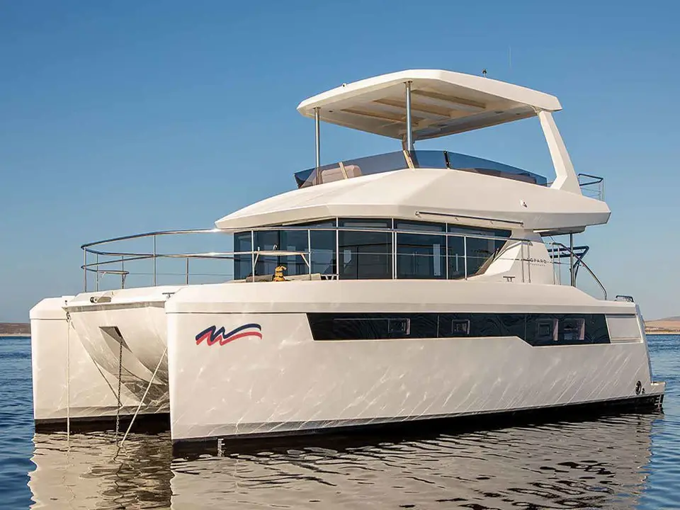 Moorings 403 PC Exclusive Plus, Main image