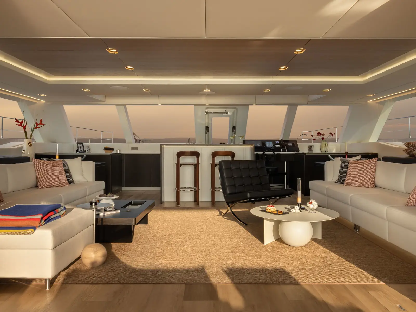 GIGI, Interior image