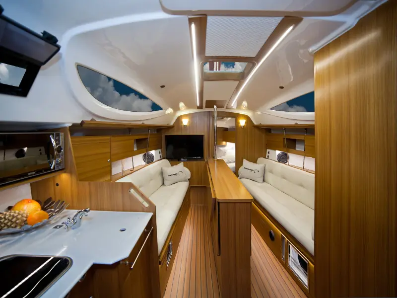 Wind Rose, Interior image