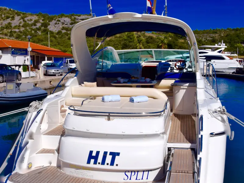 H.I.T.  , photograph 4