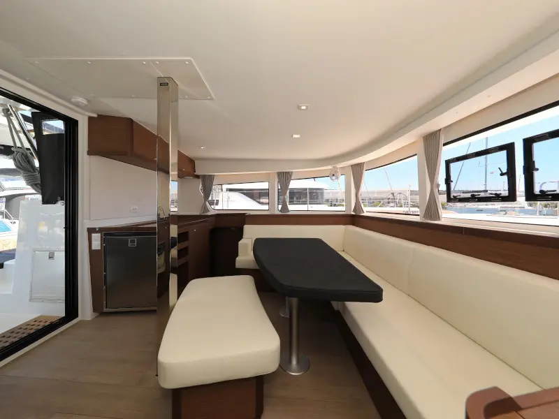 ZEUS, Interior image