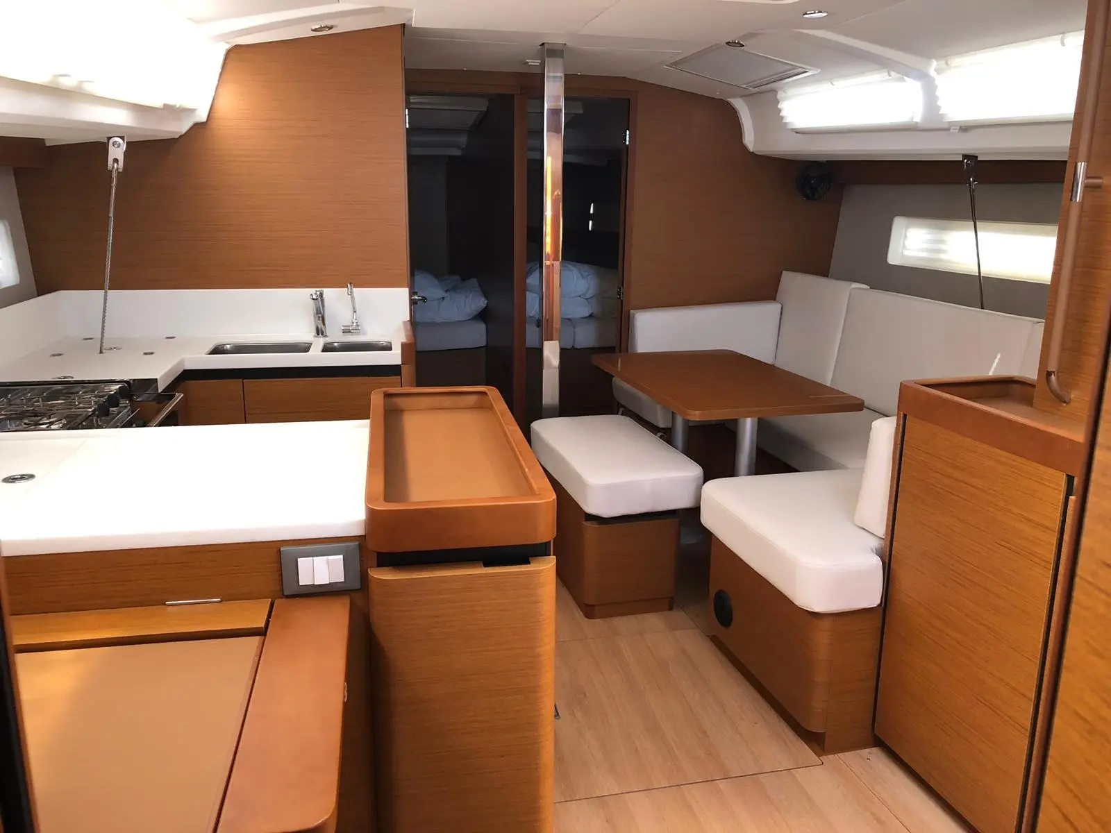Obi Wan Kenobi, Interior image
