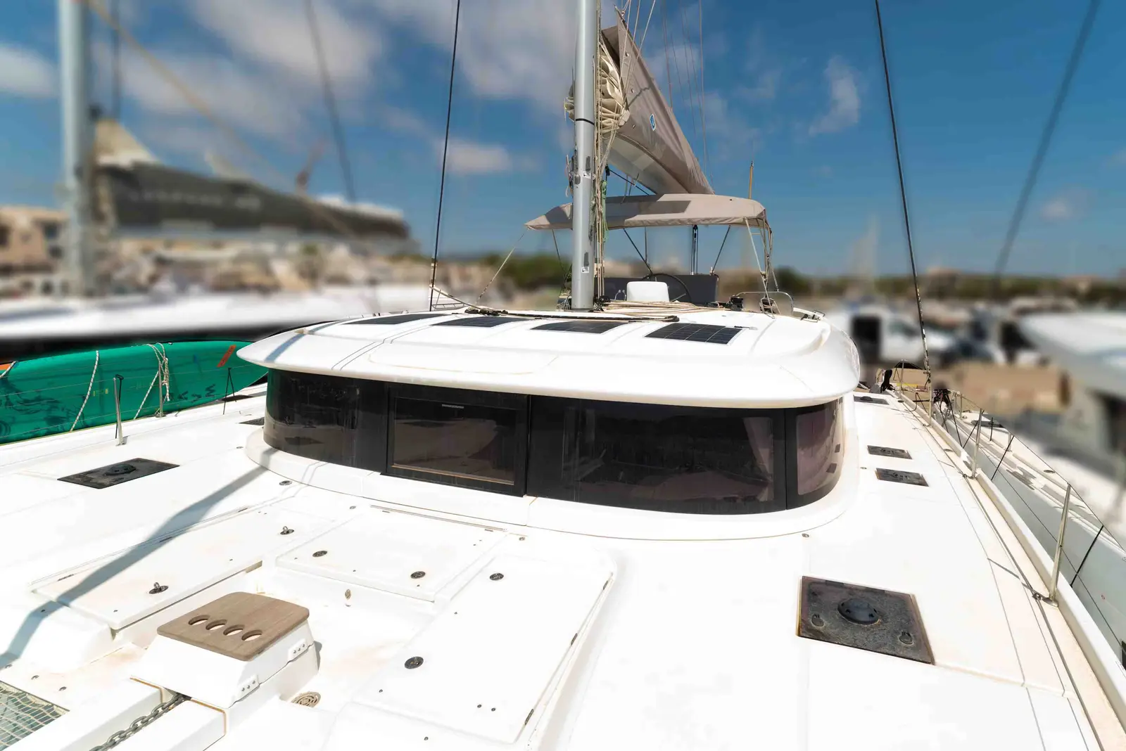 Spezielli, Mast + Sun Deck