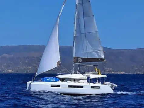 Merev, Main image