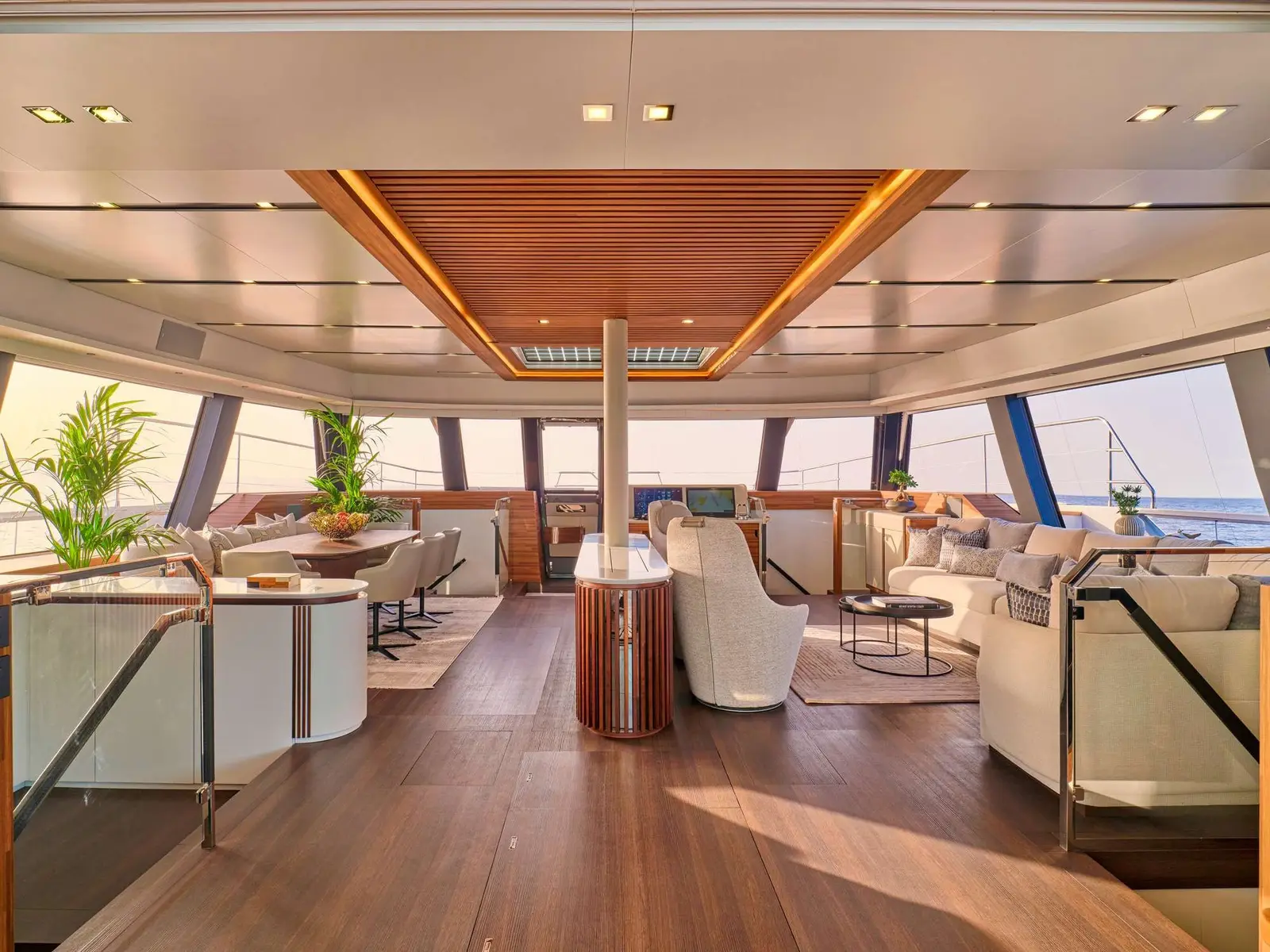 Aloia 80, Interior image