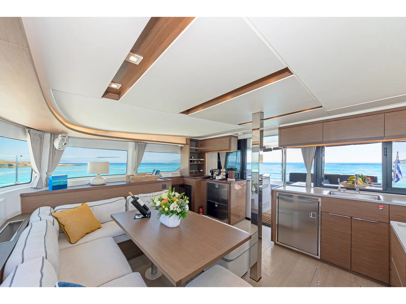 My Star, Interior image
