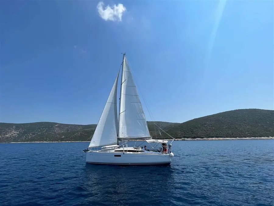Dimitra, Sun Odyssey 349