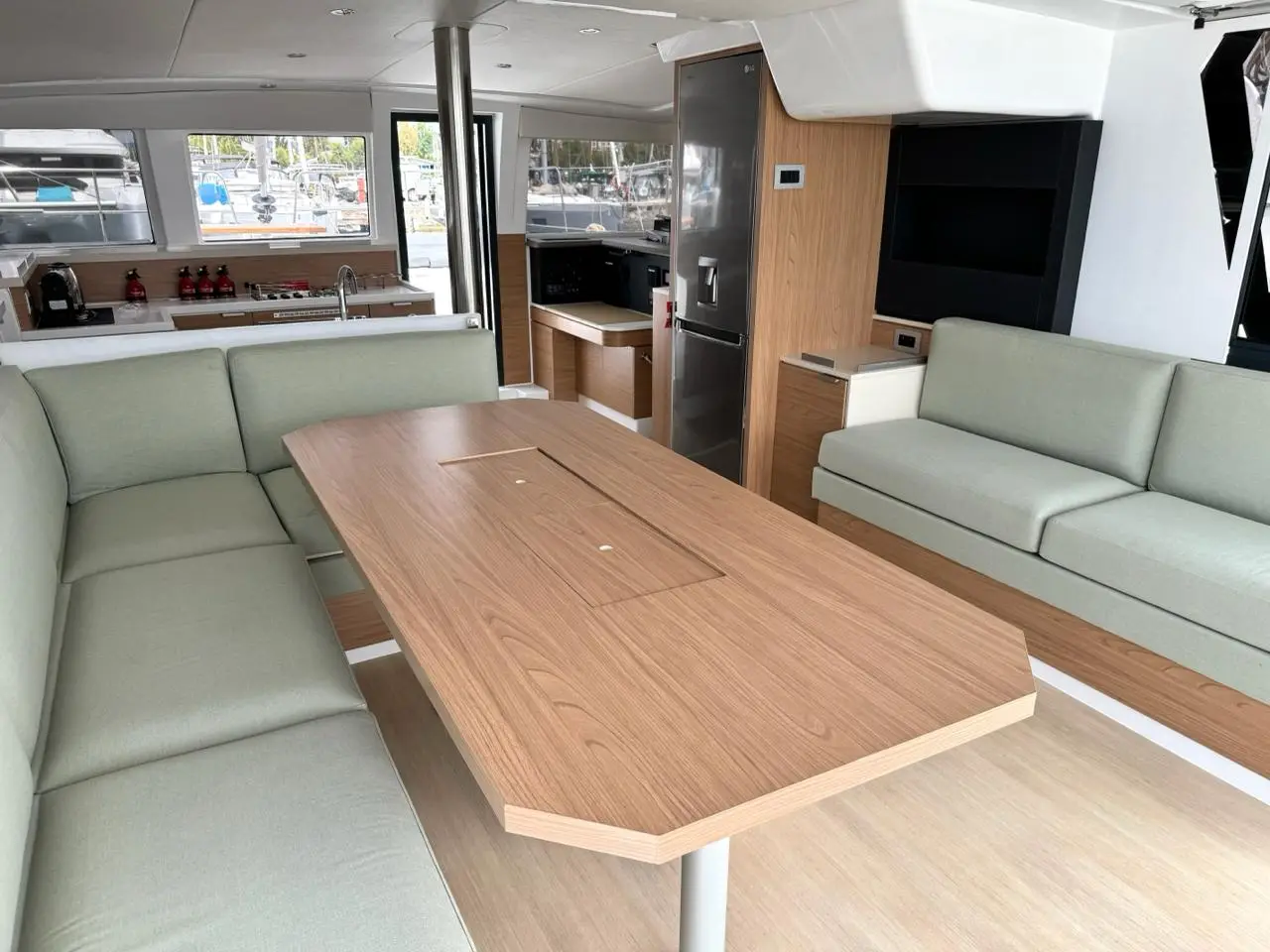 Infinity, Interior image