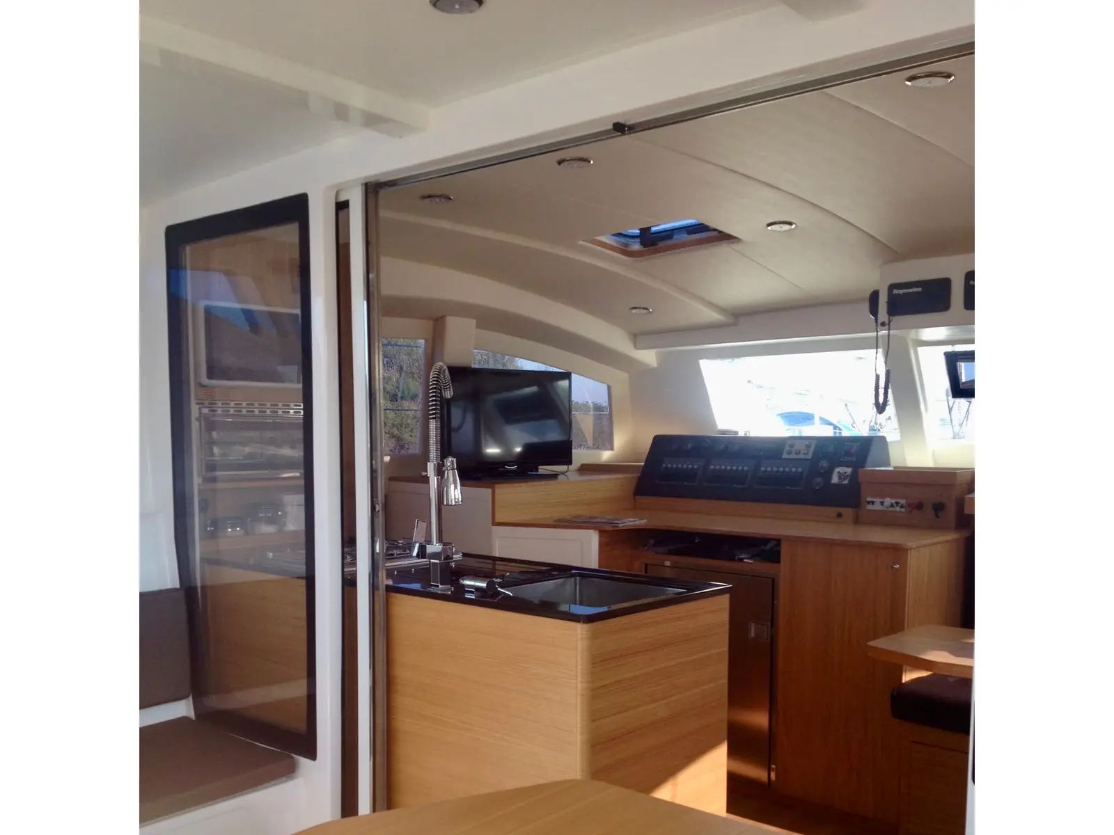 Amuni', Interior image