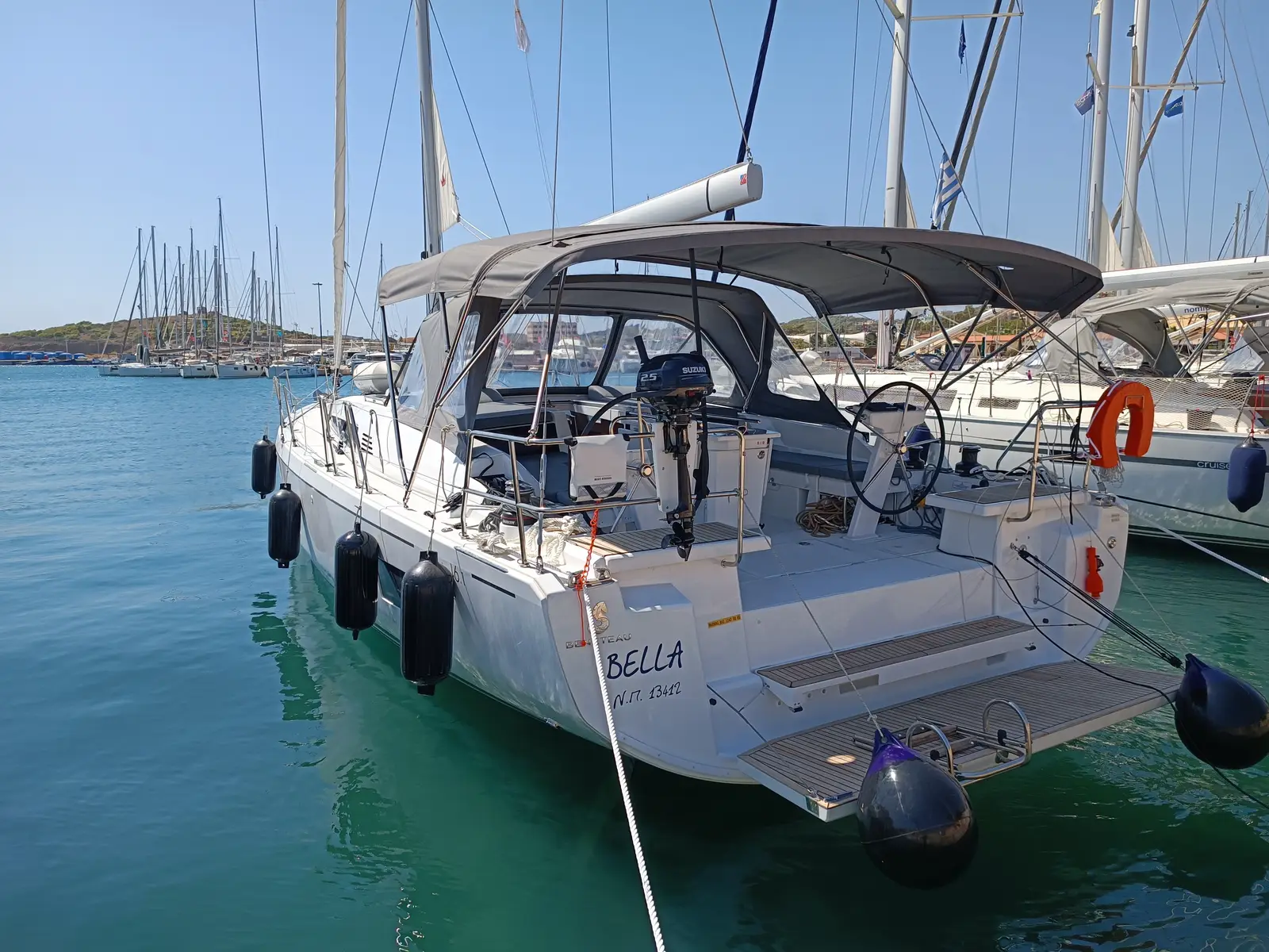 Bella, Main image