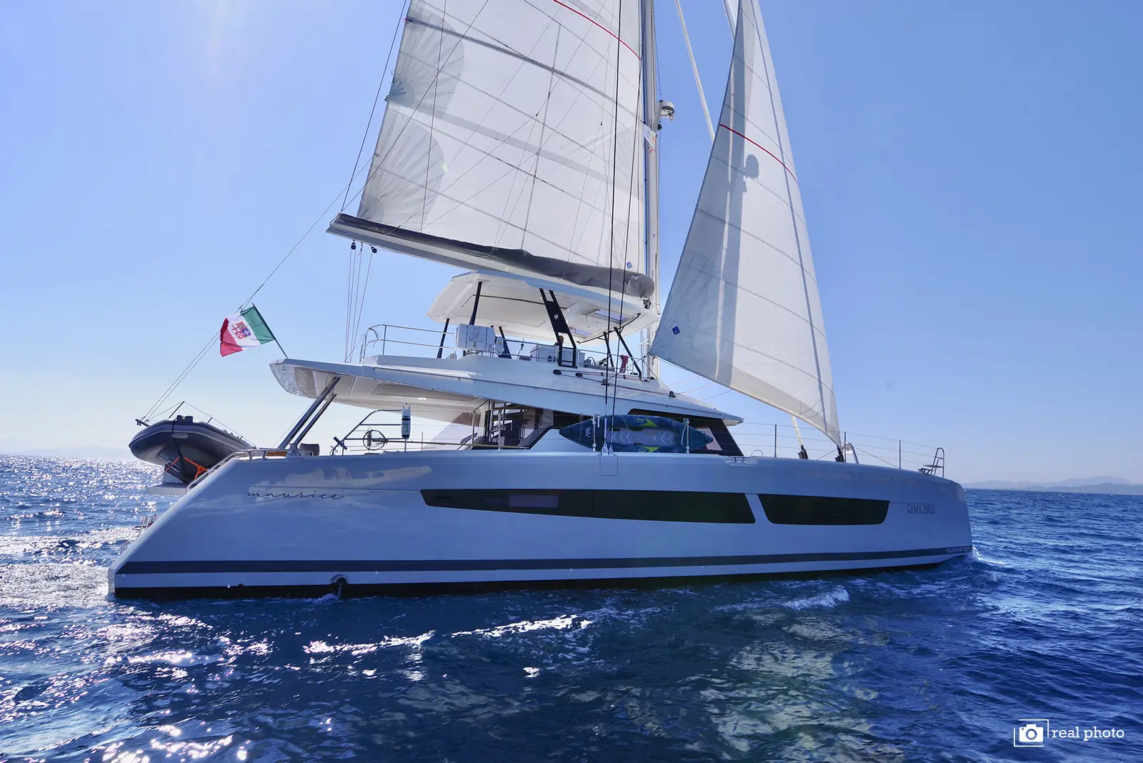 Maurice - Luxury Catamaran, A/C, Generator, Water maker, photograph 2