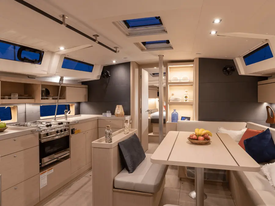 Sunsail 46.4 Classic, Interior image