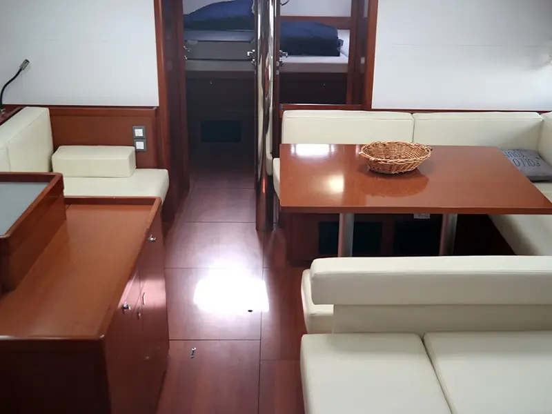 Dreamer, Interior image